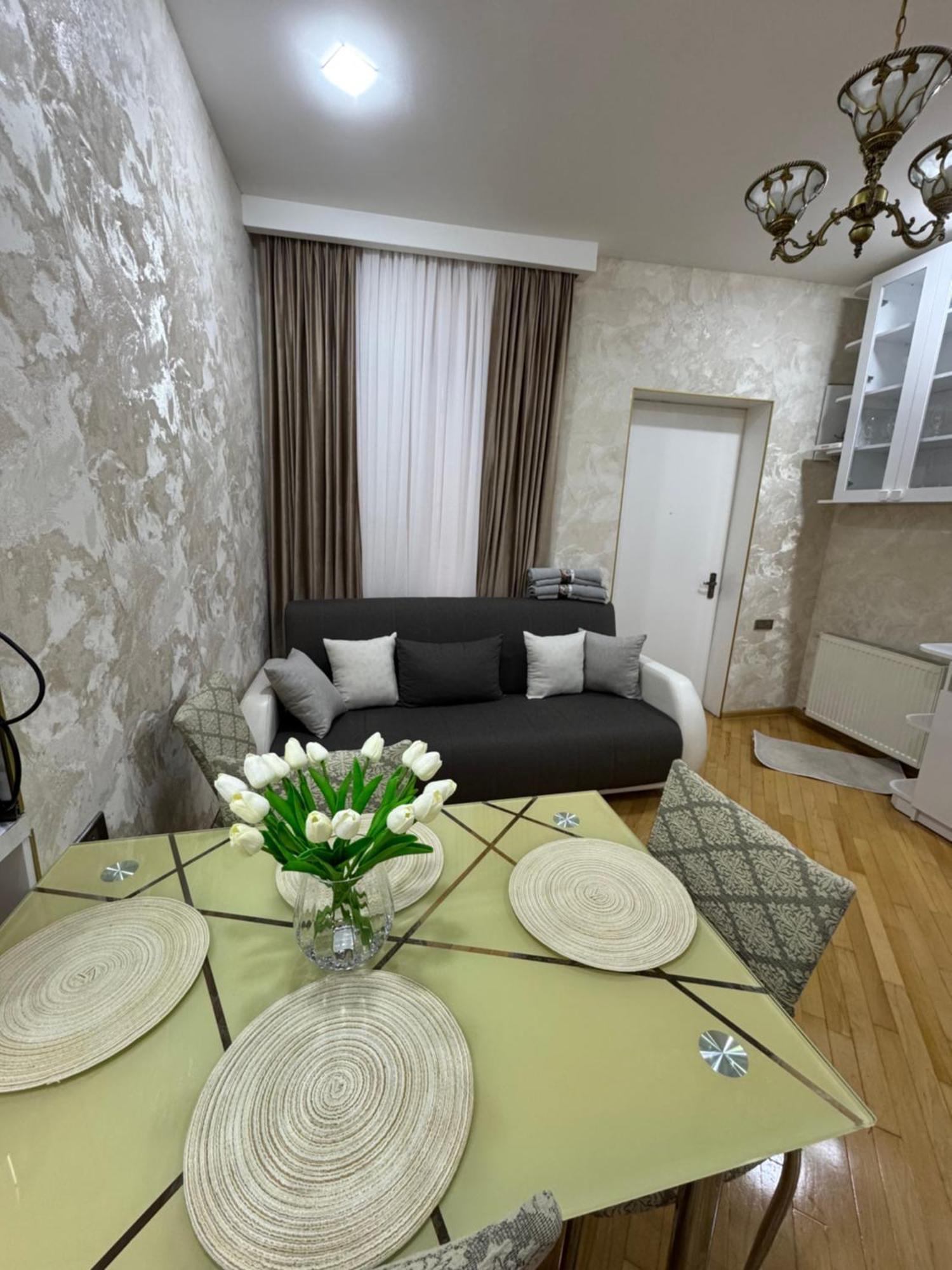Tamuna Apartment Tbilisi Ngoại thất bức ảnh